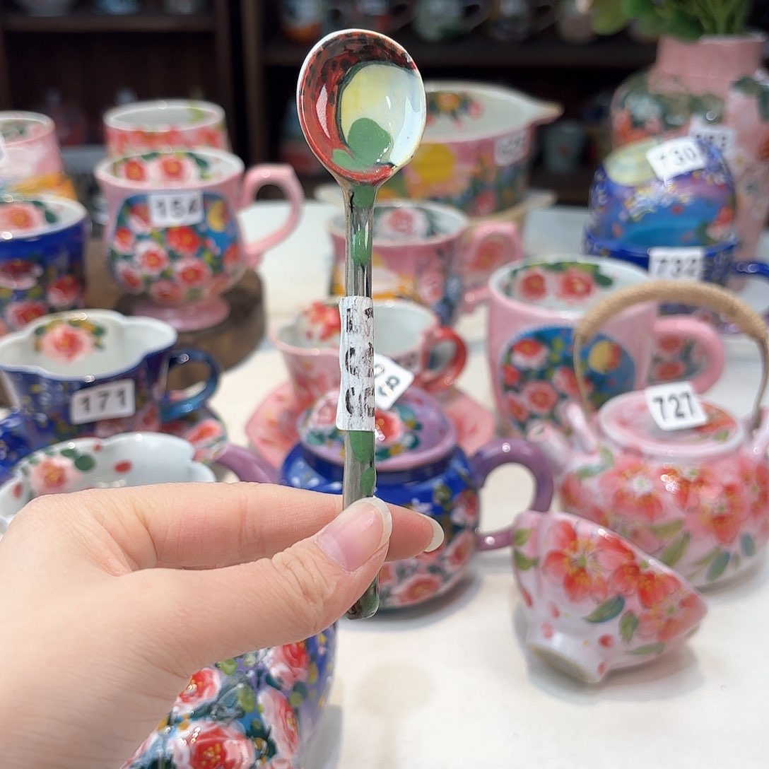 瓷片兔兔好可爱呀打