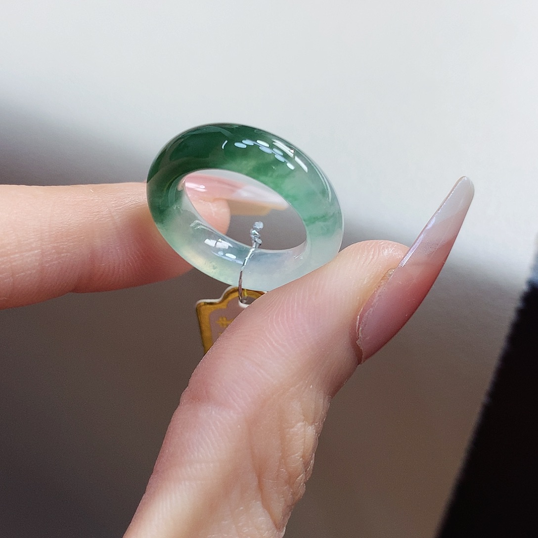 翡翠戒指未镶嵌8号