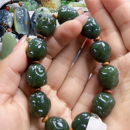 和田玉颈饰未镶嵌