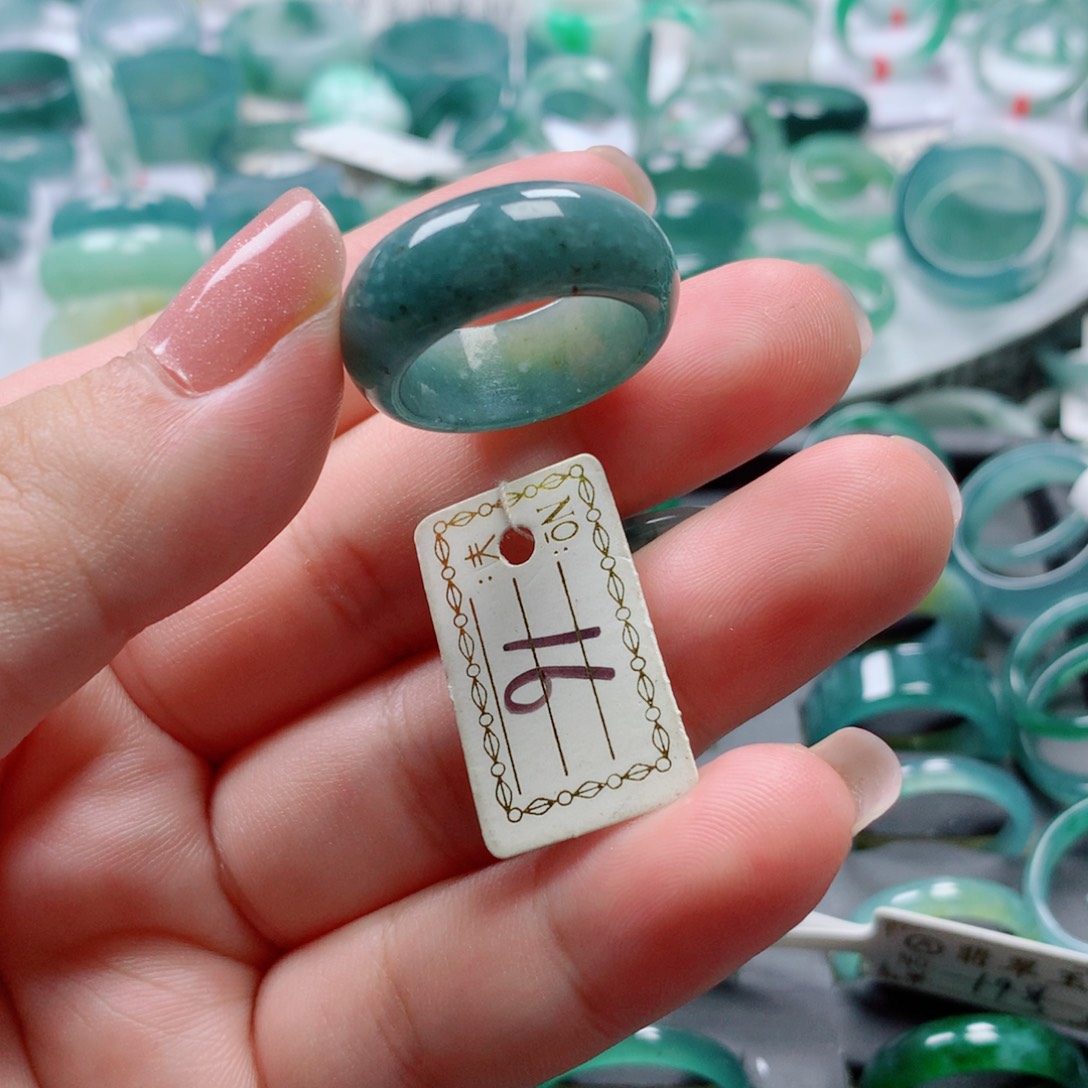 翡翠戒指未镶嵌戒指