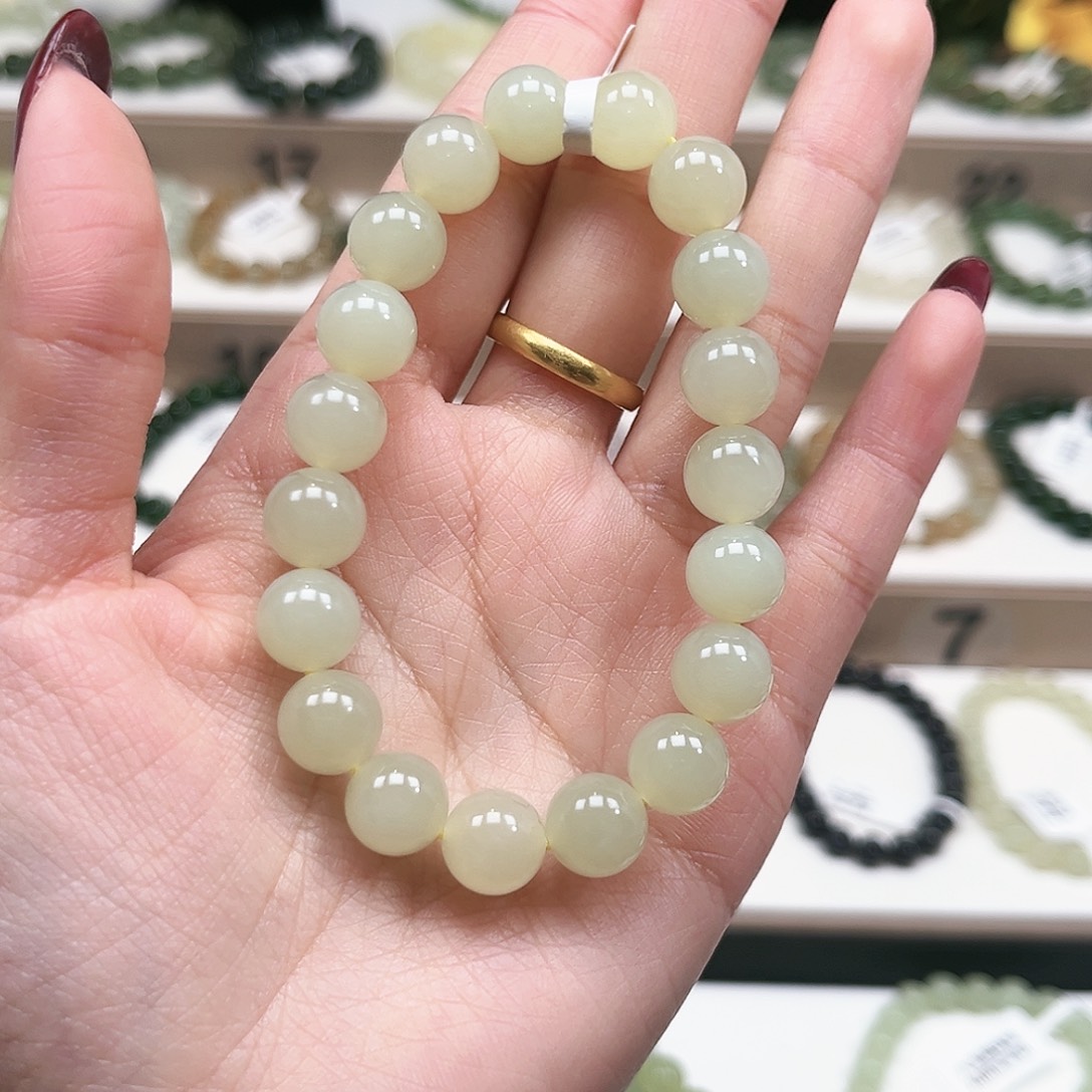 果***儿和田玉未镶嵌手链