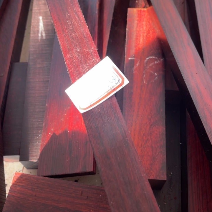 紫檀木类端景台长*