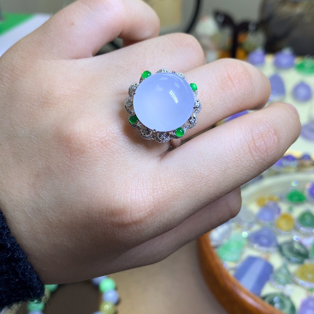 翡翠颈饰18K金镶嵌翡翠