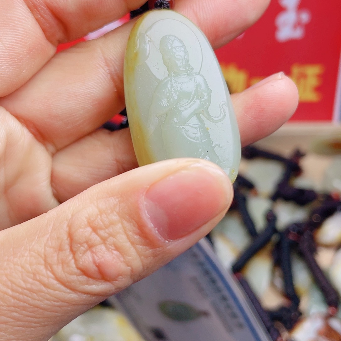 和田玉颈饰未镶嵌