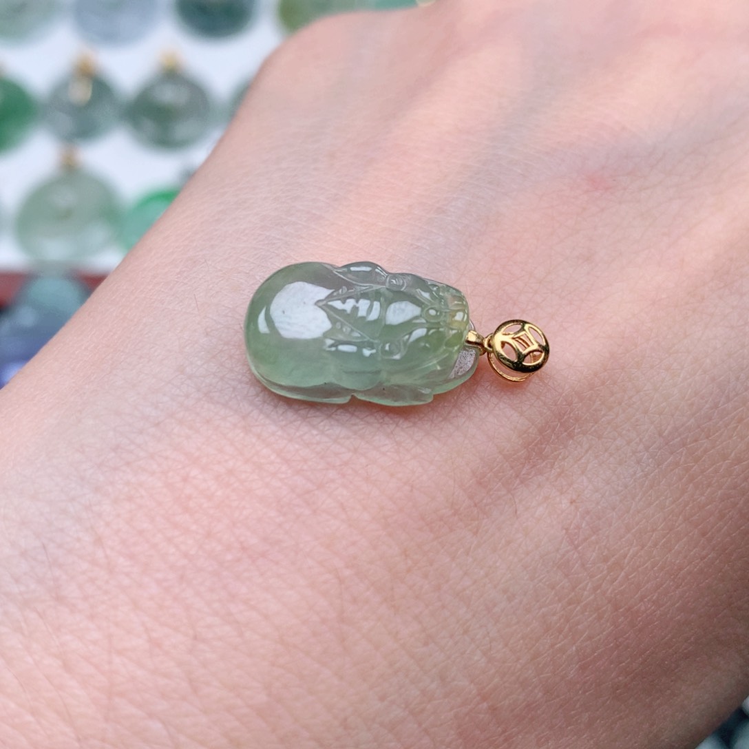 翡翠吊坠(不含链)18K金镶嵌