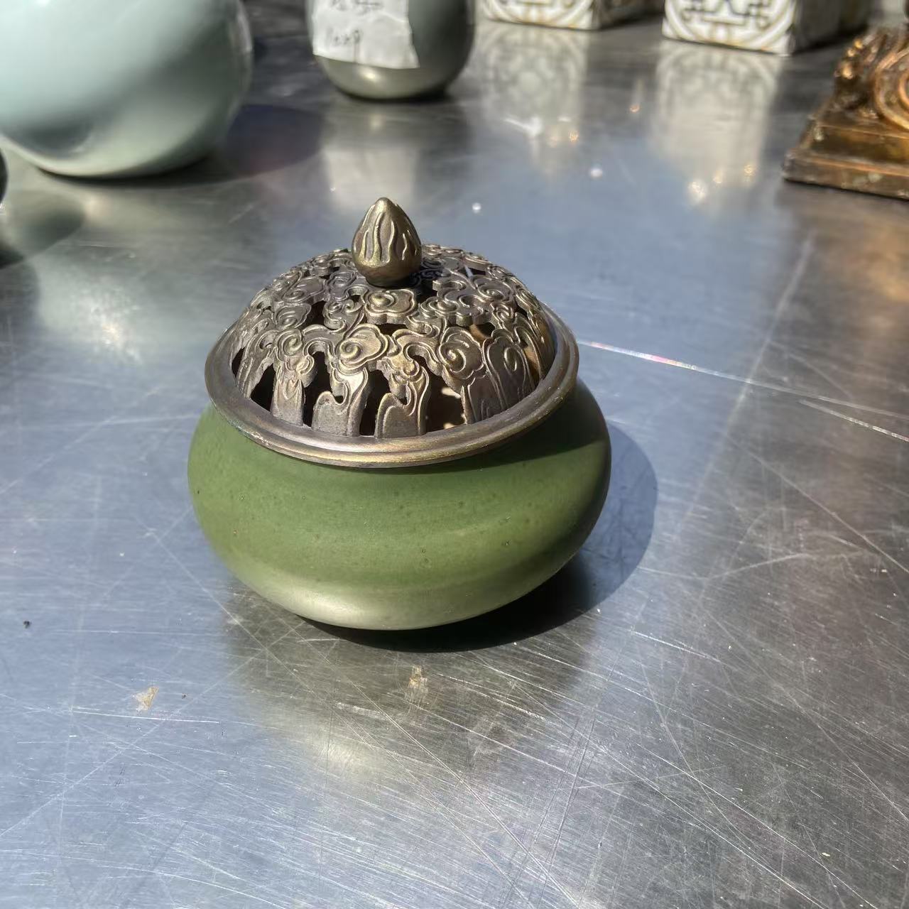 尾货  饰品   微瑕   25447  香炉  10*9