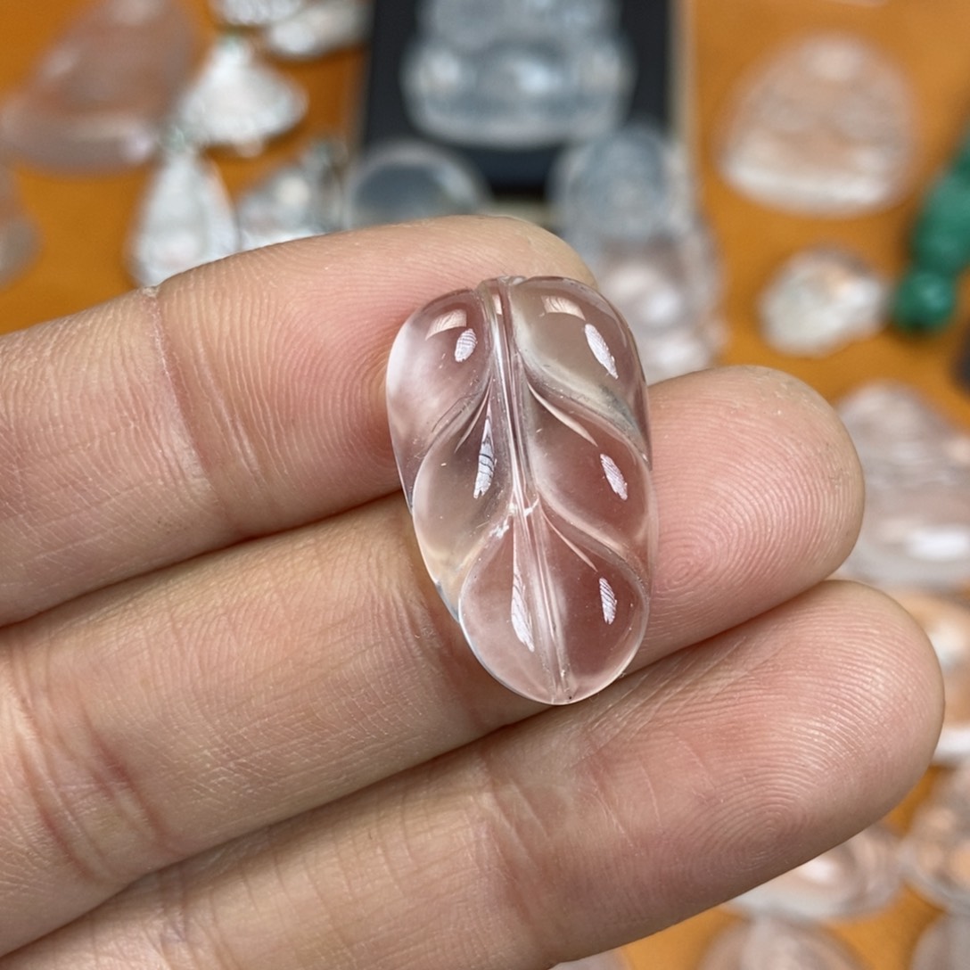 石英质玉吊坠未镶嵌