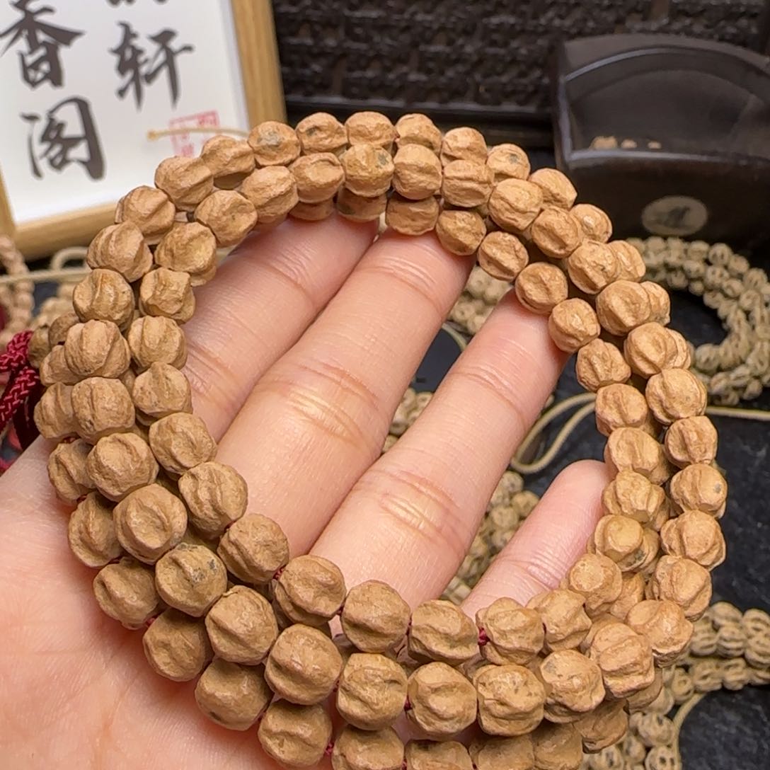 柏香籽/百香籽吊坠S****d