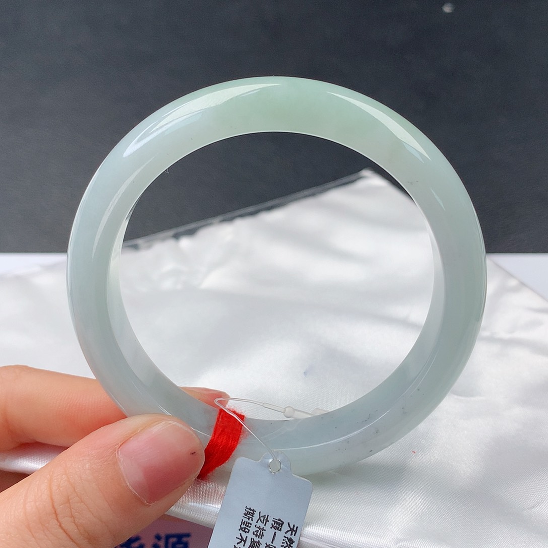 翡翠手镯未镶嵌0048正57