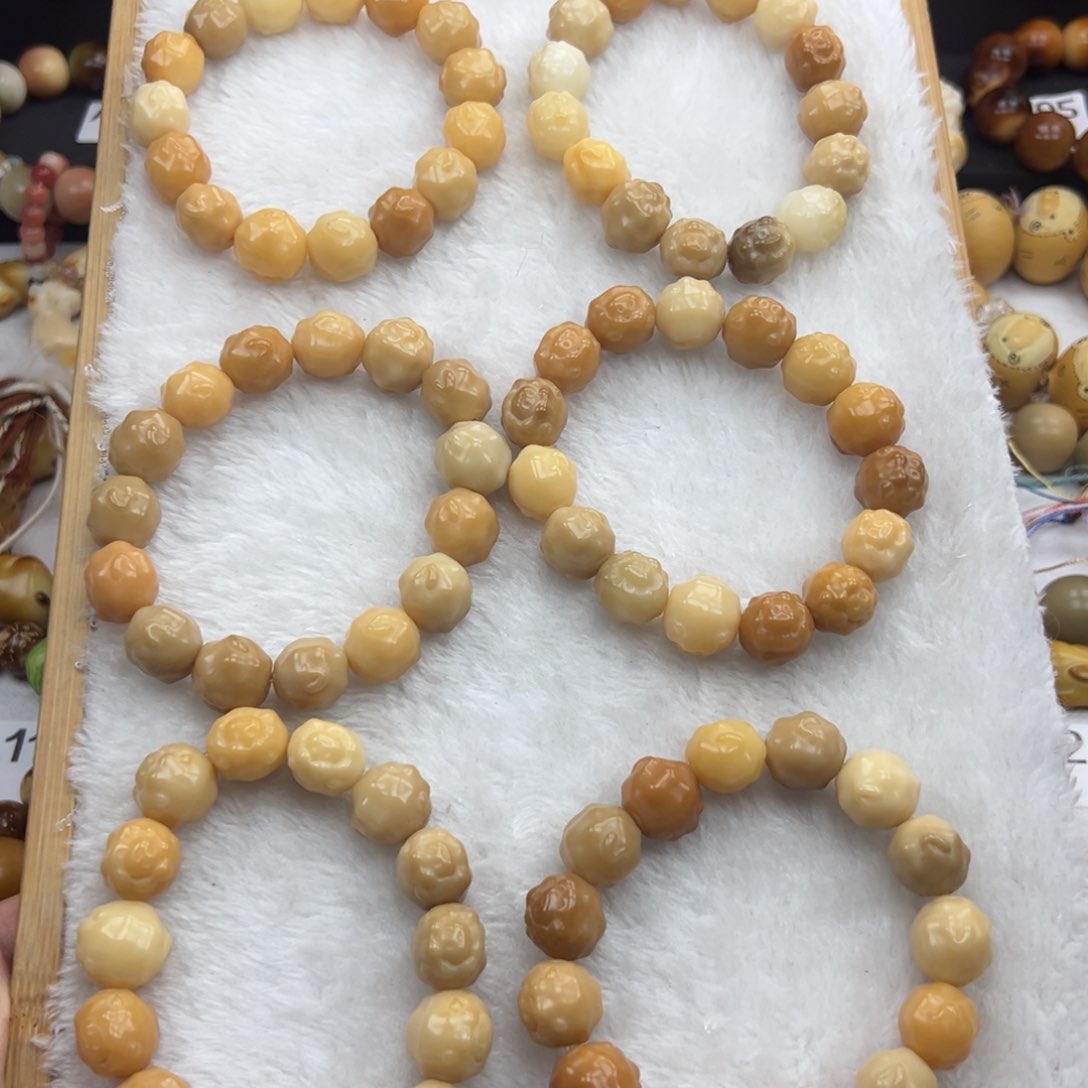 白玉菩提吊坠通货