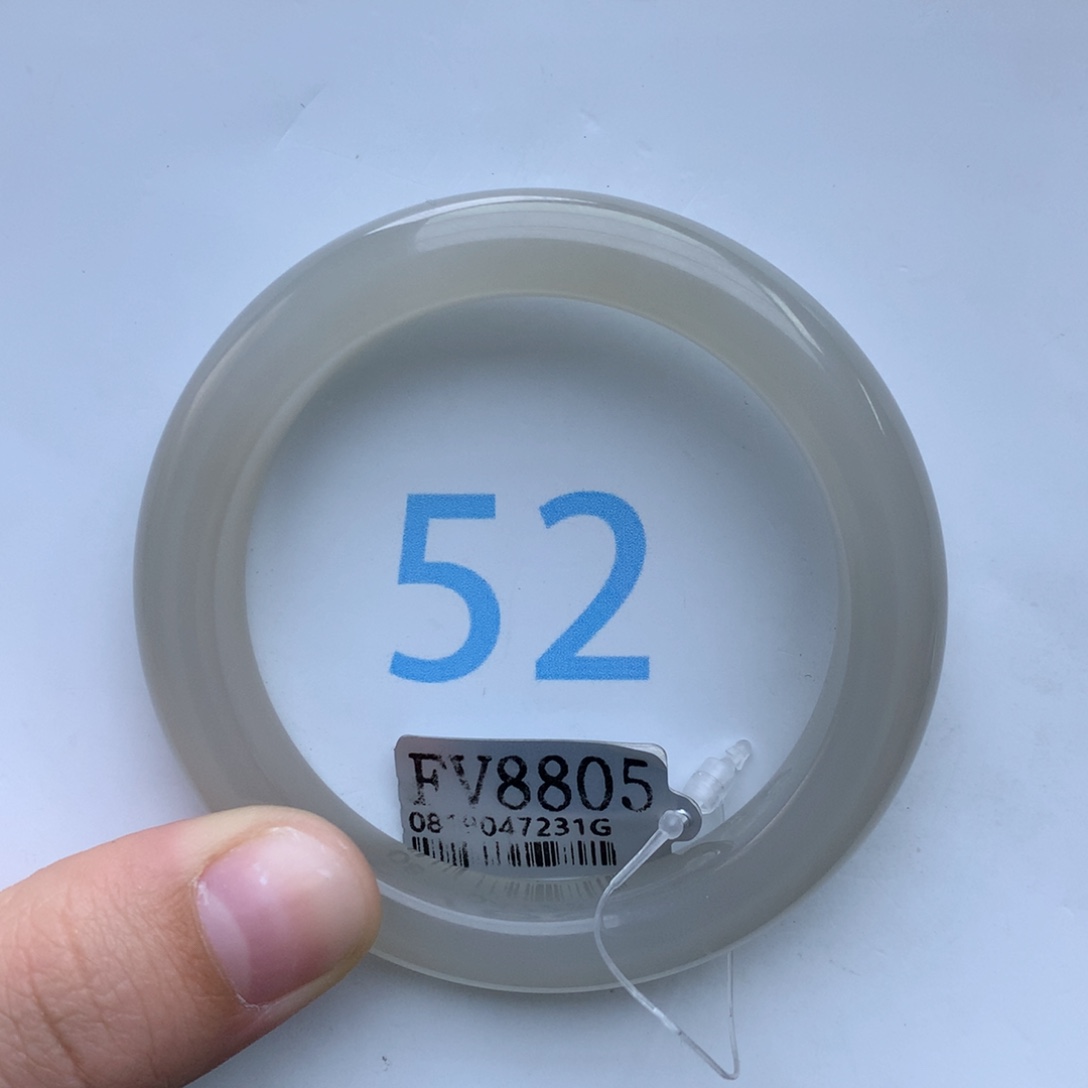 和田玉手镯未镶嵌超**影