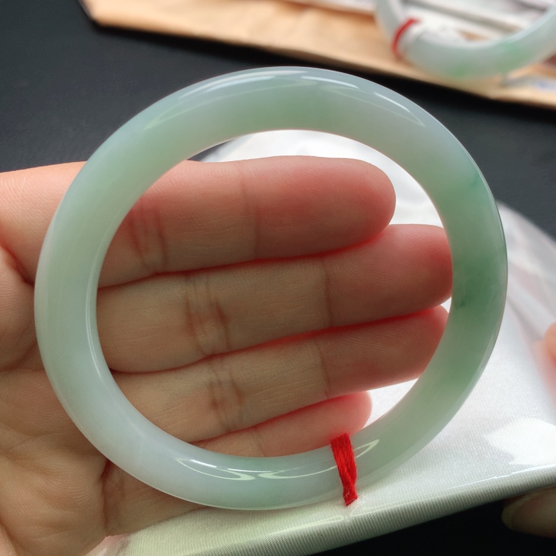 翡翠手镯未镶嵌缅甸55.56