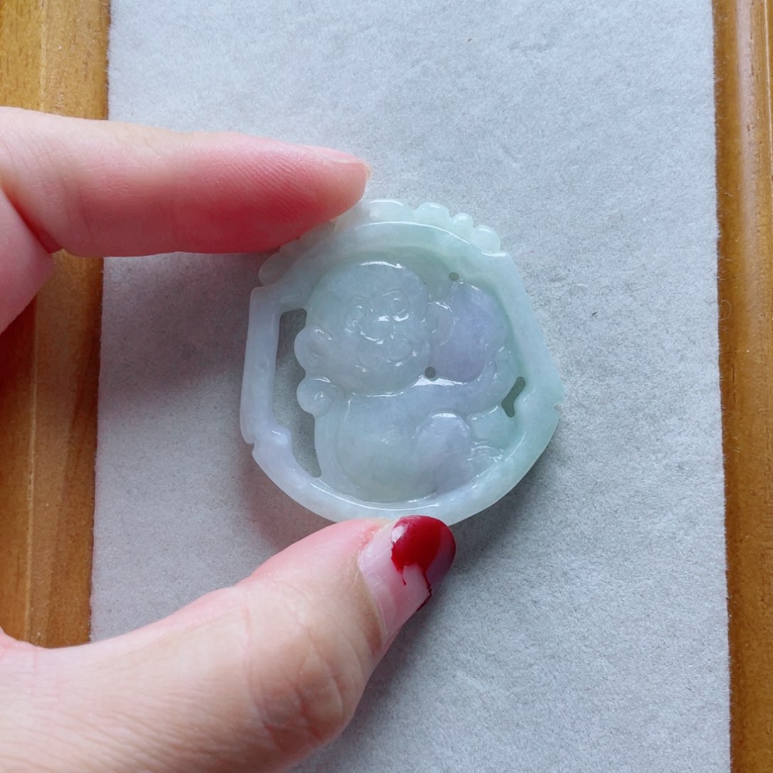 翡翠颈饰未镶嵌猴子