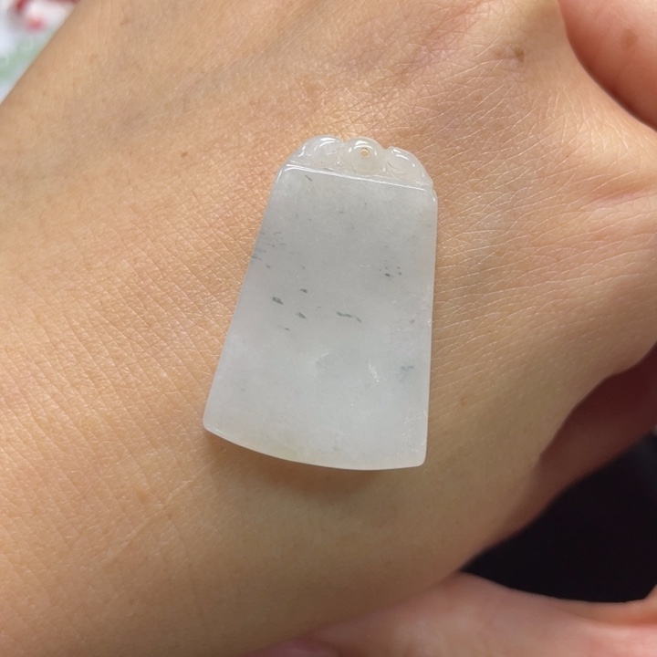 翡翠未镶嵌挂件79900090