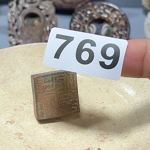 摆件瓷器是古代陶瓷器物用陶器进行