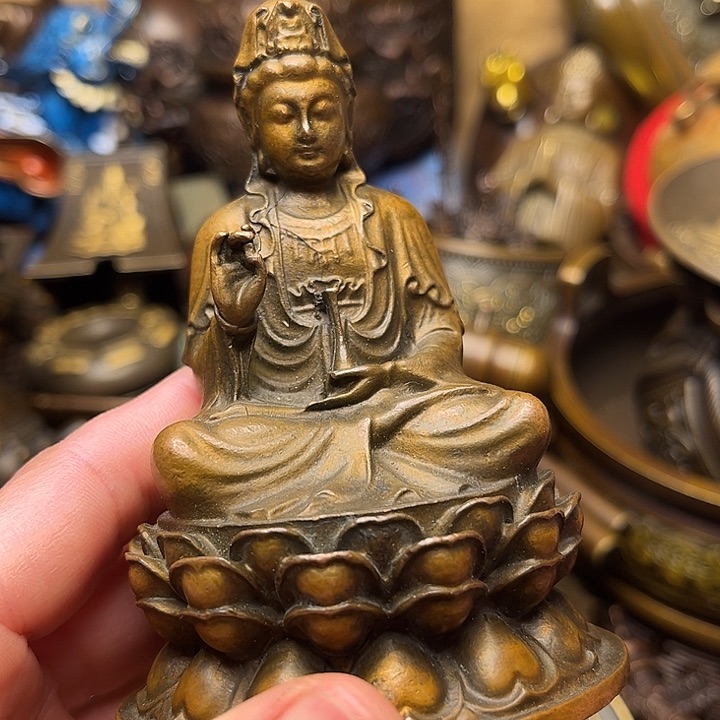 精美铜器批发档口