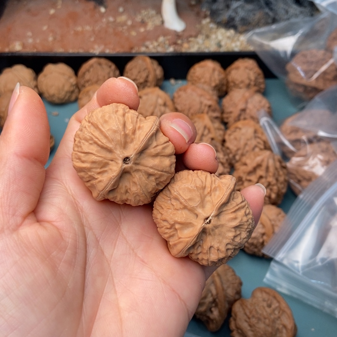 文玩核桃吊坠红方印24