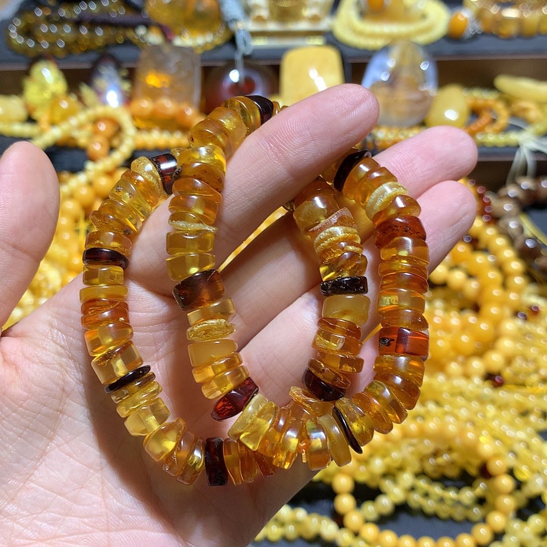 未镶嵌琥珀珠宝奇石多样性发其一