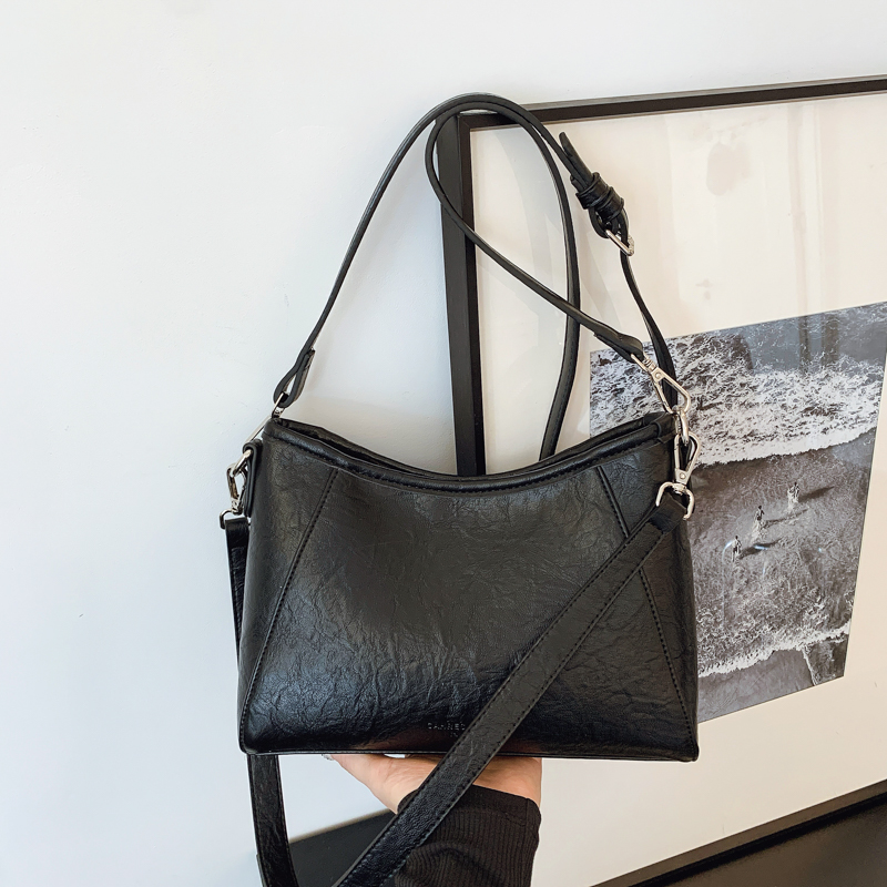 高级感大容量女士包包2025新款春夏百搭单肩斜挎包韩版休闲通勤包