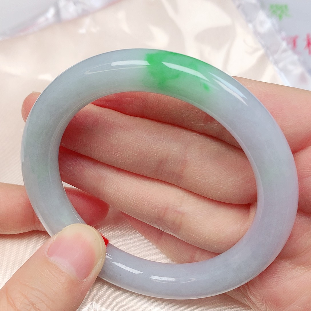 翡翠手镯未镶嵌抖音652