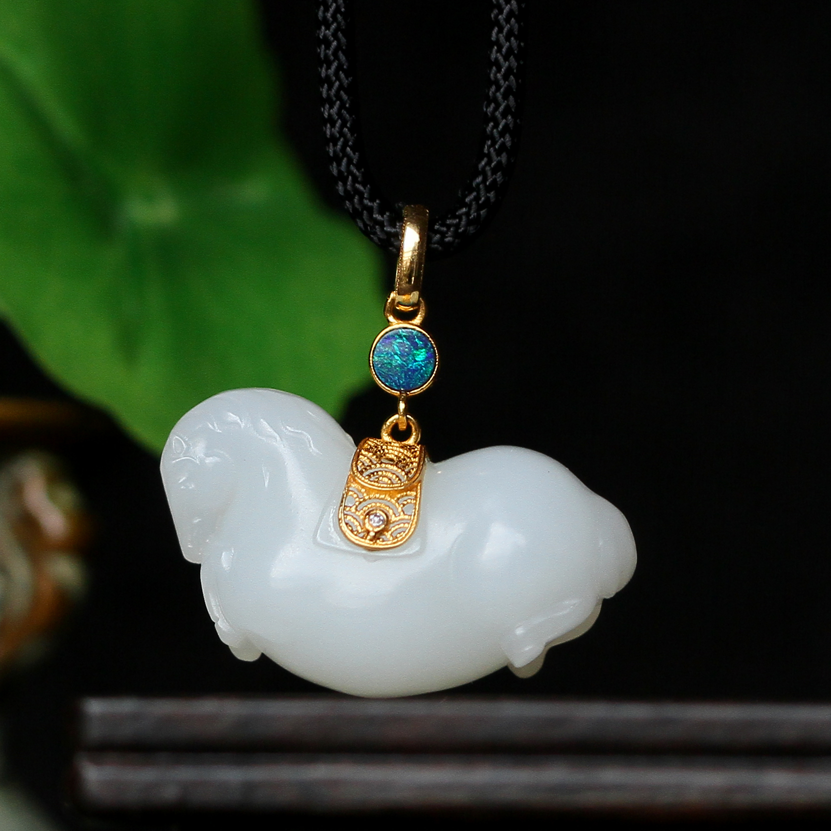 和田玉马羊脂白玉马到成功18K金镶嵌唐马精致大气手工国风羊脂玉