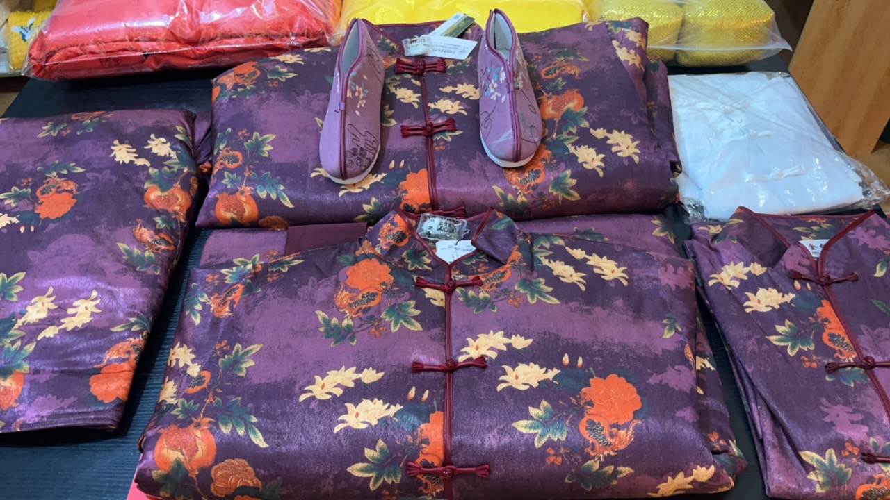 精品女士传统服饰