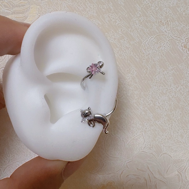 钛钢锆石耳饰 耳窝钉耳骨钉ins饰品复古小众耳钉镶钻银色可爱