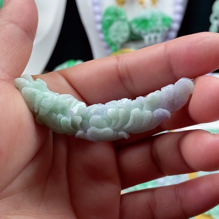 翡翠颈饰未镶嵌翡翠吊坠