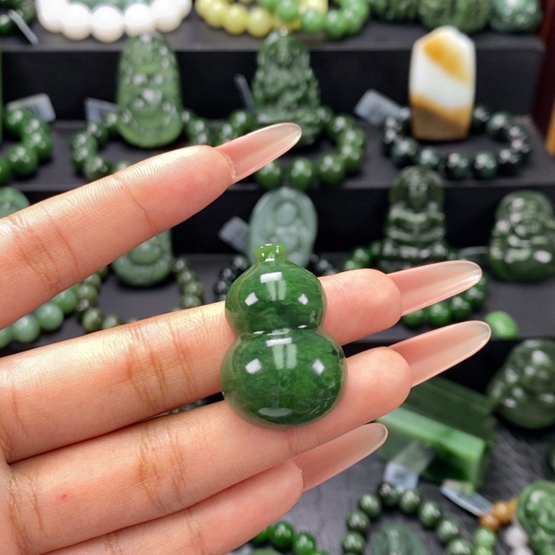 和田玉未镶嵌珠宝奇石