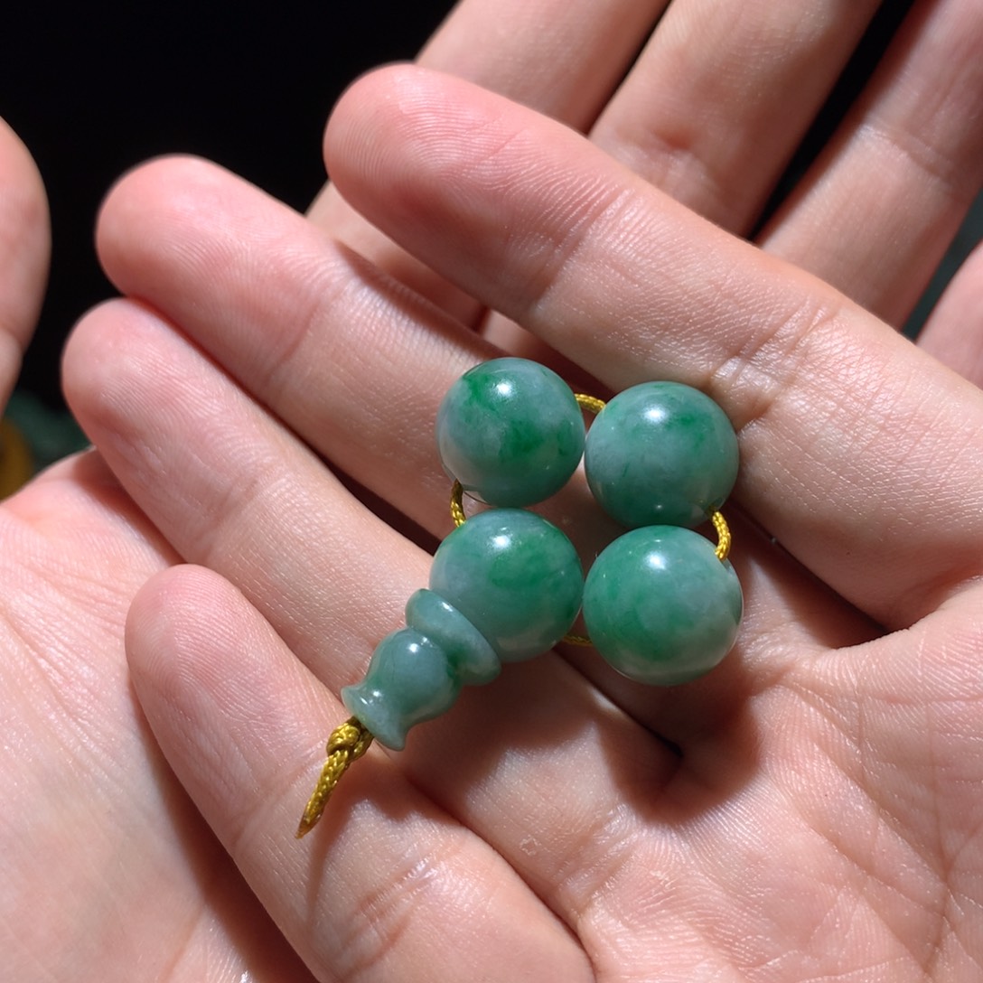 翡翠挂件未镶嵌胖*兄