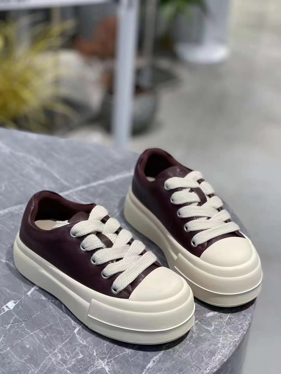 软萌萌时尚厚底大圆头洋气百搭高品质厚底板鞋女鞋8000-23