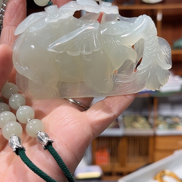 未镶嵌岫玉毛衣链