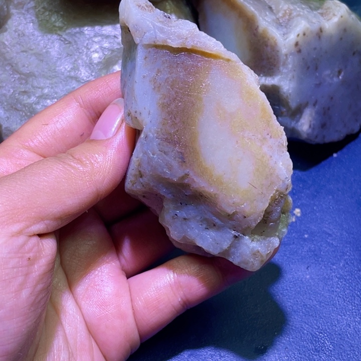 和田玉未镶嵌珠宝半成品