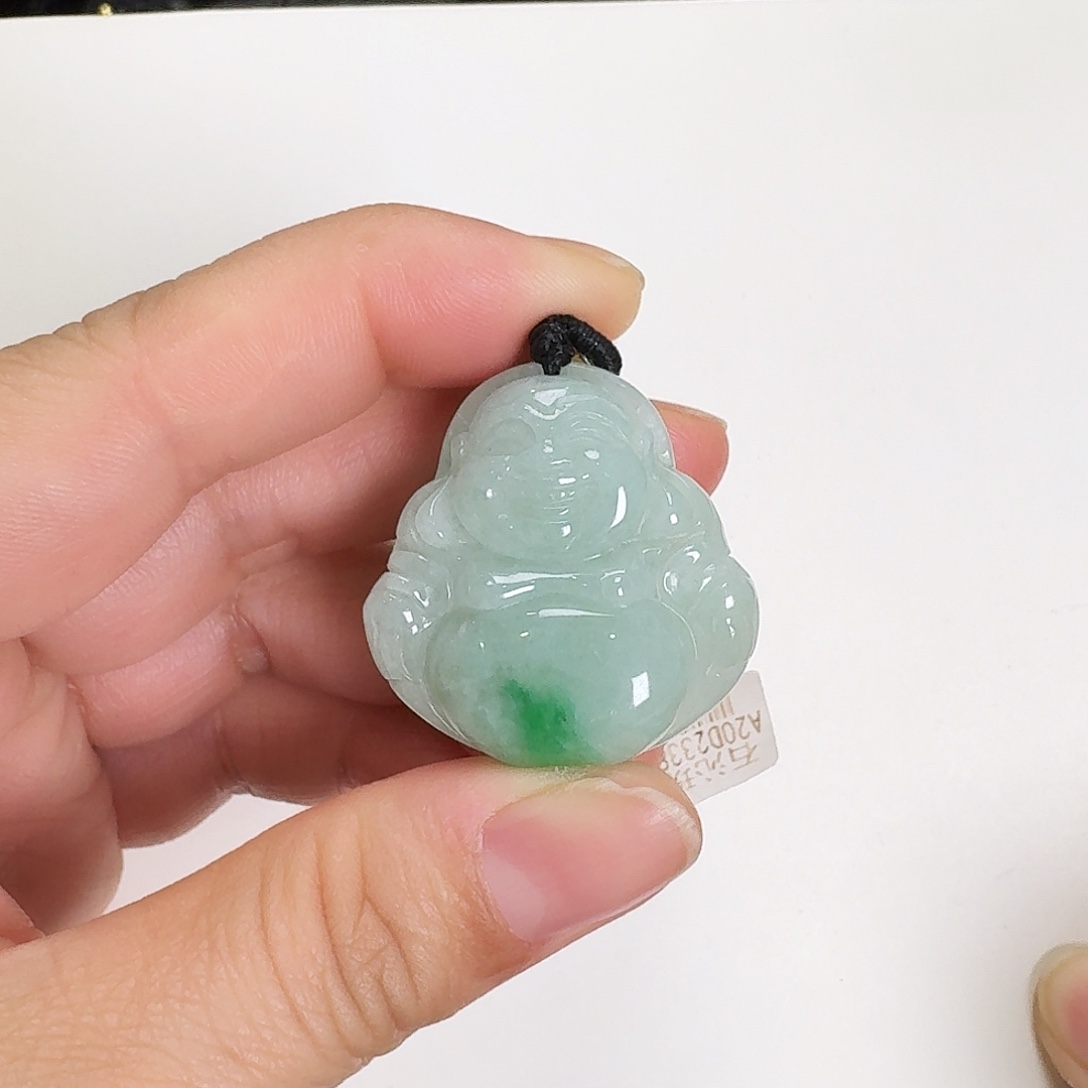 翡翠颈饰未镶嵌佛公