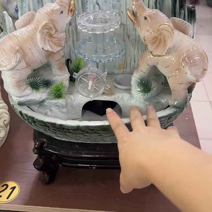 瓷片瑕。。。。。。。。。。。。。。。。