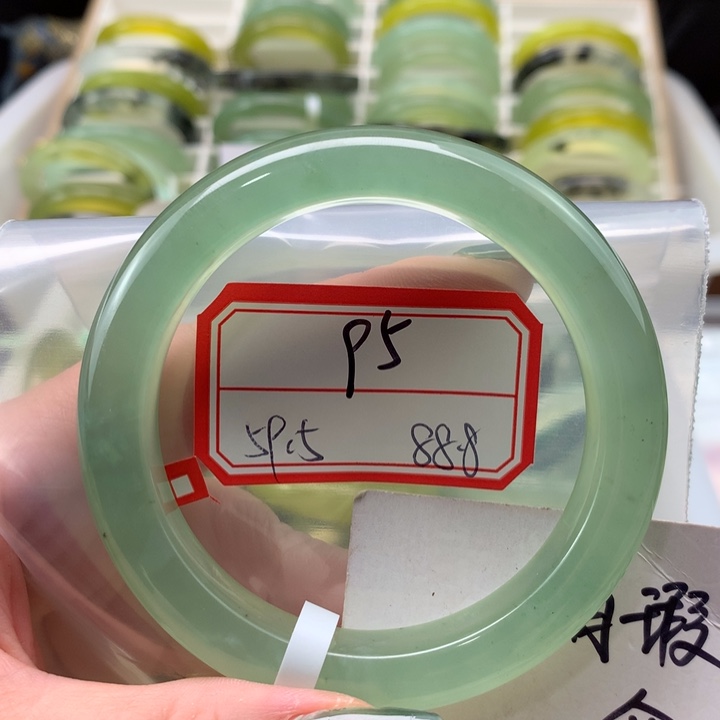 蛇纹石玉未镶嵌手镯秋*