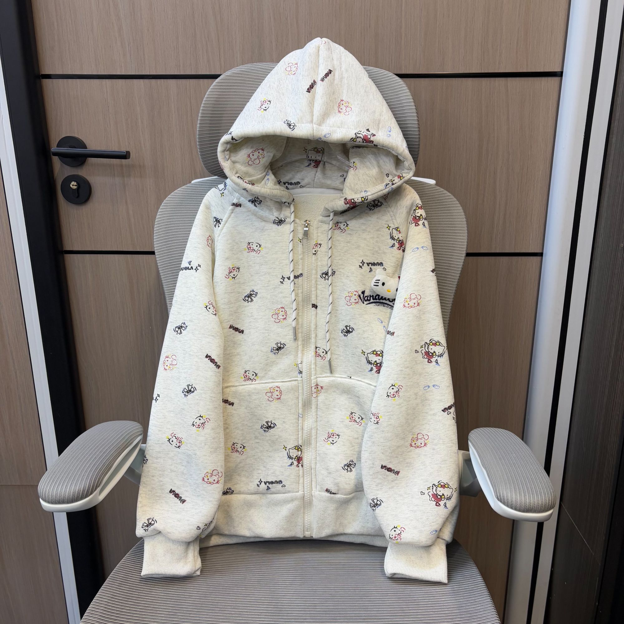 冬款韩范凯蒂满印加绒女童连帽外套 F280  280 R