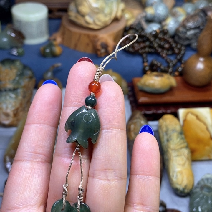 岫岩老玉（透闪石质玉）手机坠未镶嵌