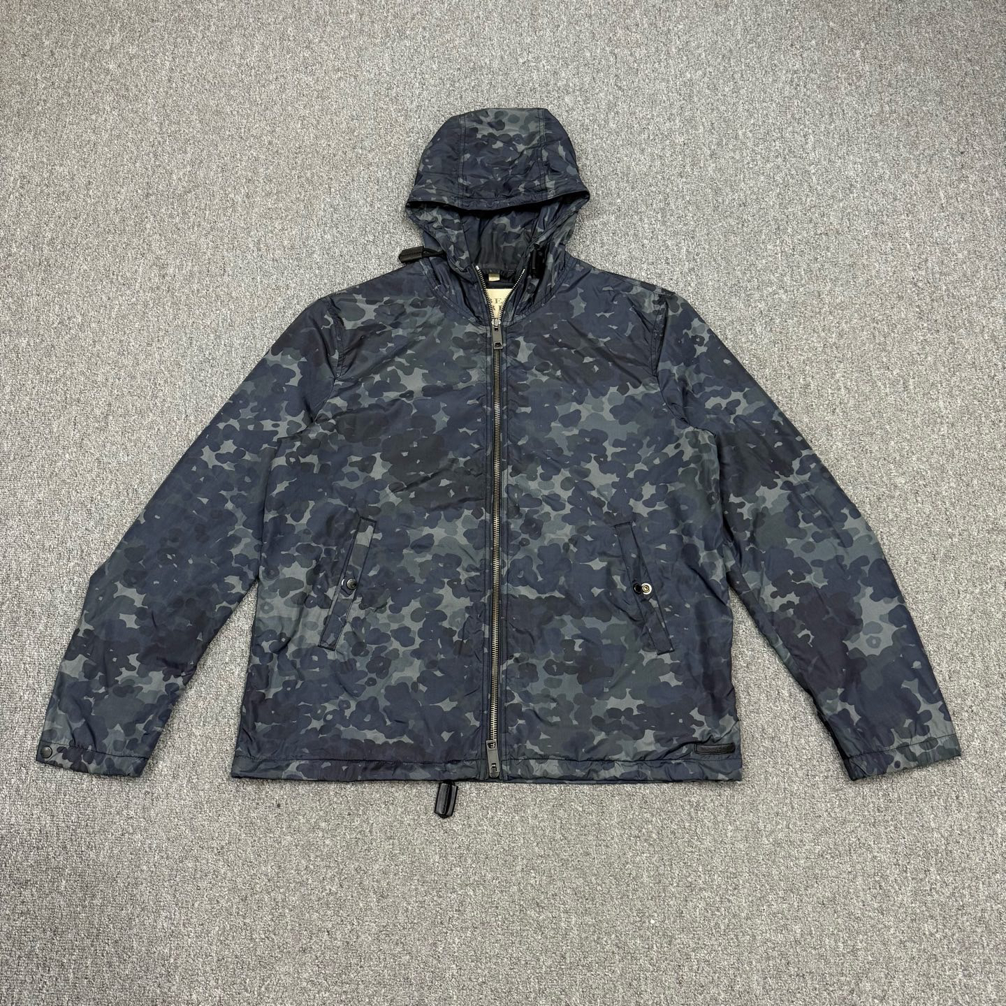 99新 BURBERRY/博柏利 16400694 巴宝莉 迷彩拉链外套 XXL码99新