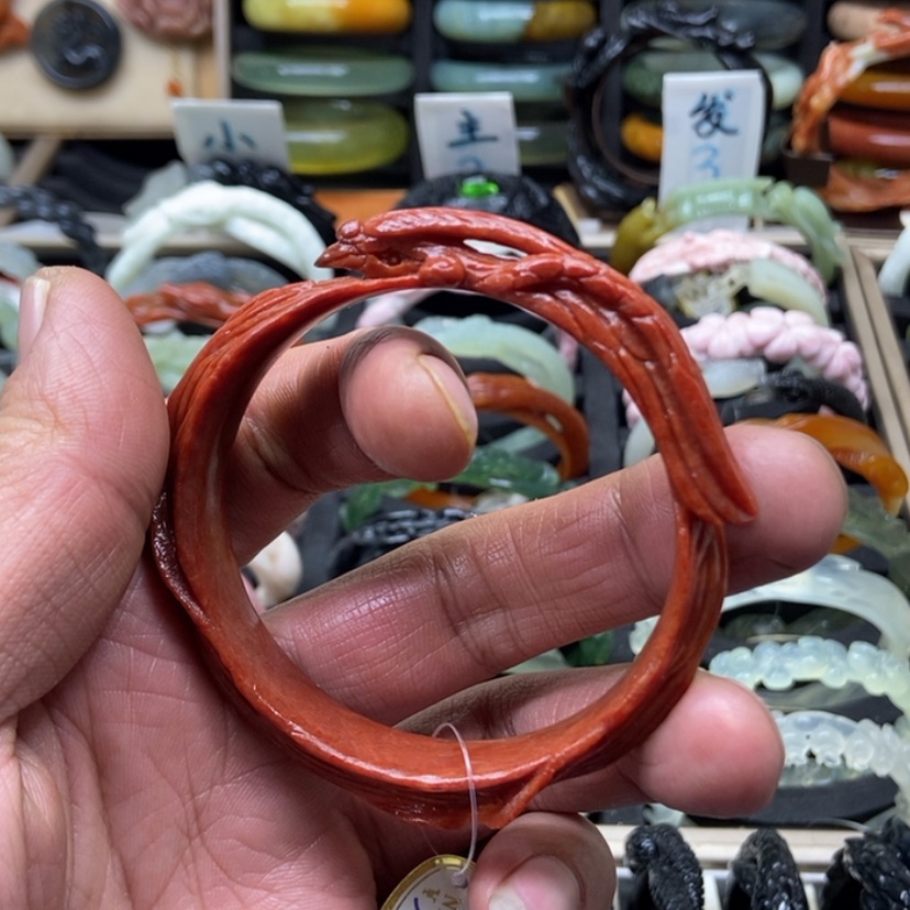【闪购商品】蛇纹石玉手镯未镶嵌莉*