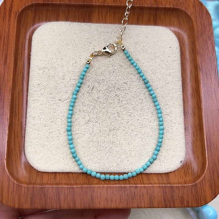 绿松石手链未镶嵌Y****?