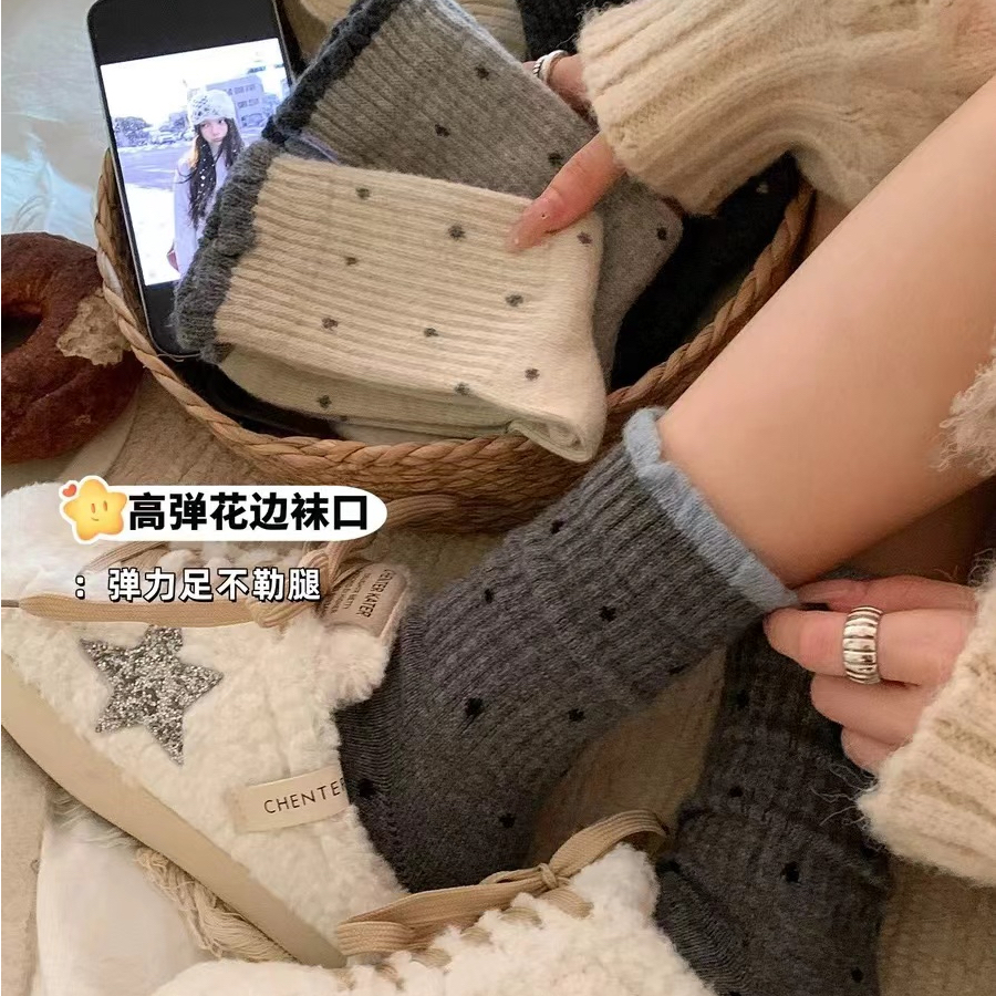 秋冬波点温柔花边百搭复古多巴胺宽口袜子