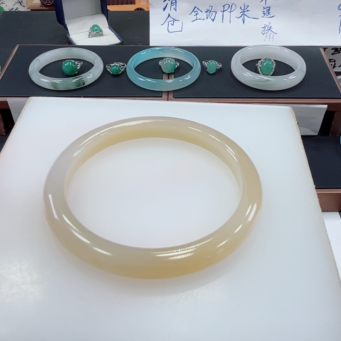 未镶嵌手镯石英质玉59-60不退换