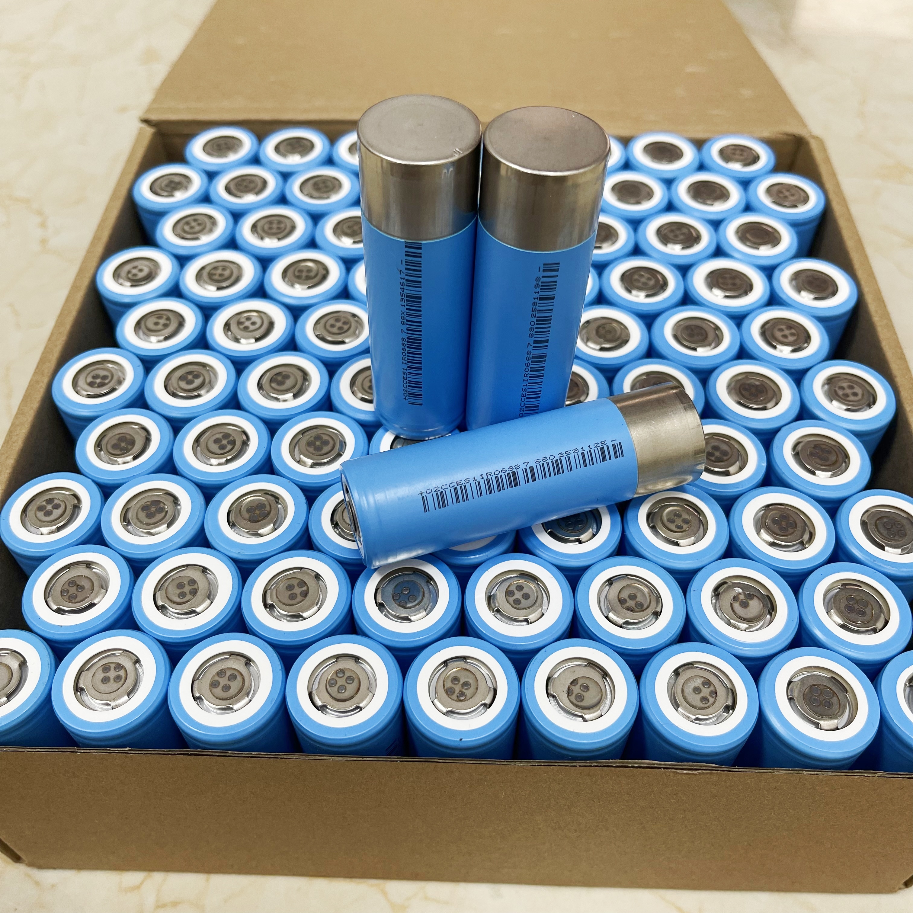 （发4个）正品高倍率电池21700动力电芯用于手电筒电动工具大容量