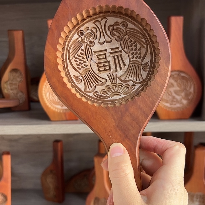 梨木红梨木双鱼戏福125g凹面面食模具