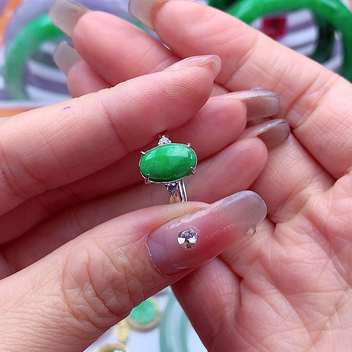 翡翠颈饰银S925镶嵌翡翠