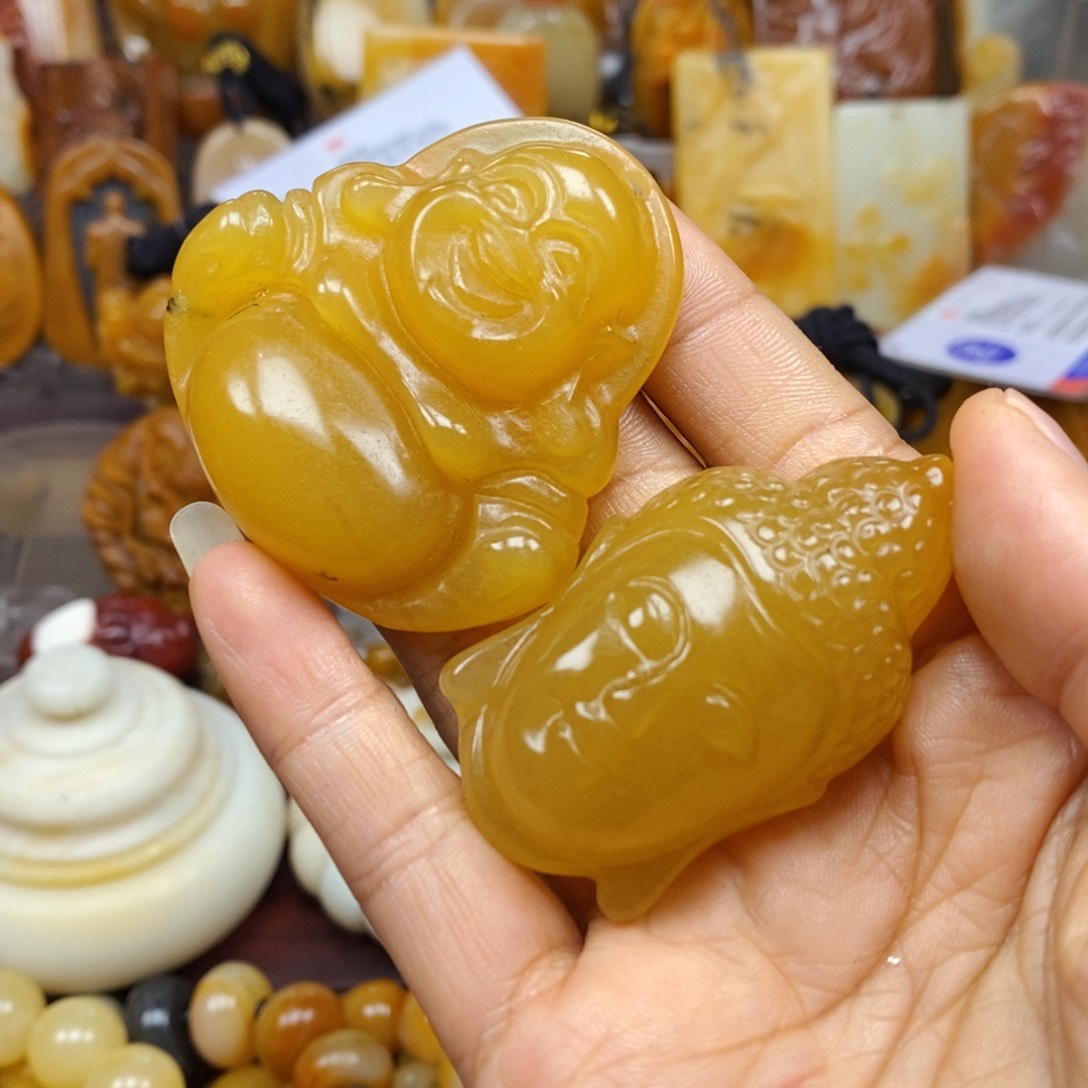 石英质玉颈饰未镶嵌