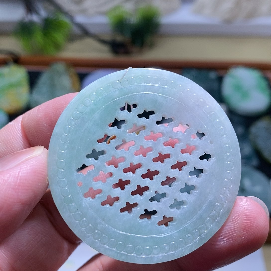 【闪购商品】翡翠颈饰未镶嵌111111111111