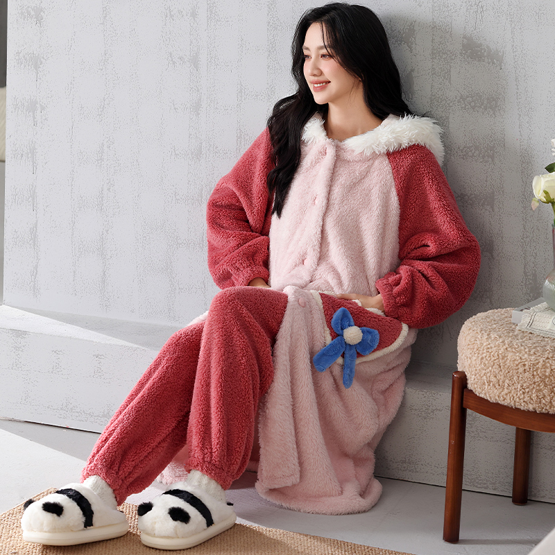 bejirog/北极绒女士冬季可外穿珊瑚绒卡通连帽长袖长裤睡袍两件套
