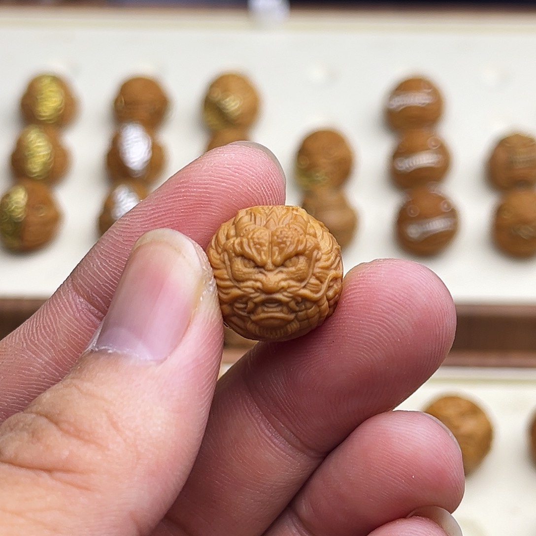 猴头核桃吊坠龙珠17